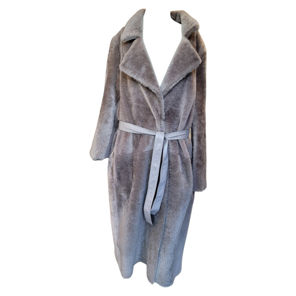Yves Salomon Immaculate Grey Coat in 100% Lamb, Size 38