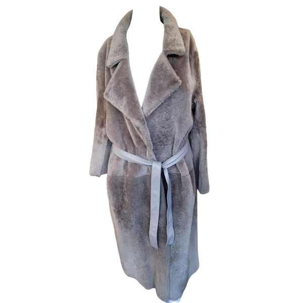 Yves Salomon Immaculate Grey Coat in 100% Lamb, Size 38