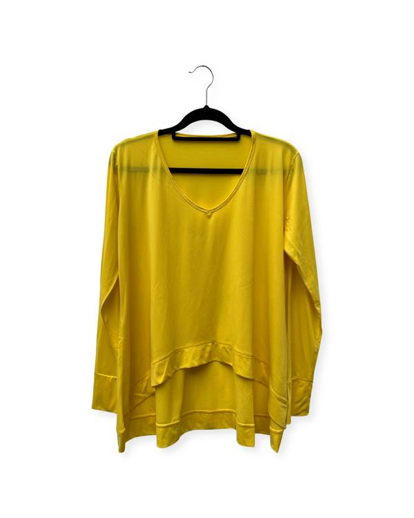 Brazilian Design Yellow Activewear T-shirt Comfortable and Fashionable
