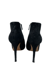 Elegant and Chic Rupert Sanderson Suede Low Ankle Boot  Size 38.5 Patterned Embossed Low Ankle Boot 38.5