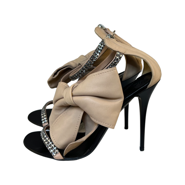 New Giuseppe Zanotti Crystal Toe Strap Sandals Sexy and Chic Nude Bow Heels 39
